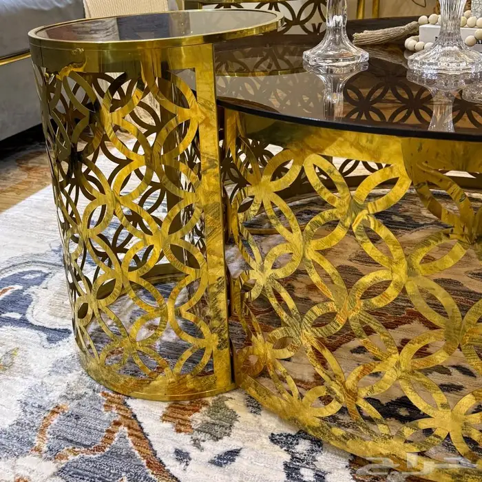 طاولات مع طاولة تلفزيون 2