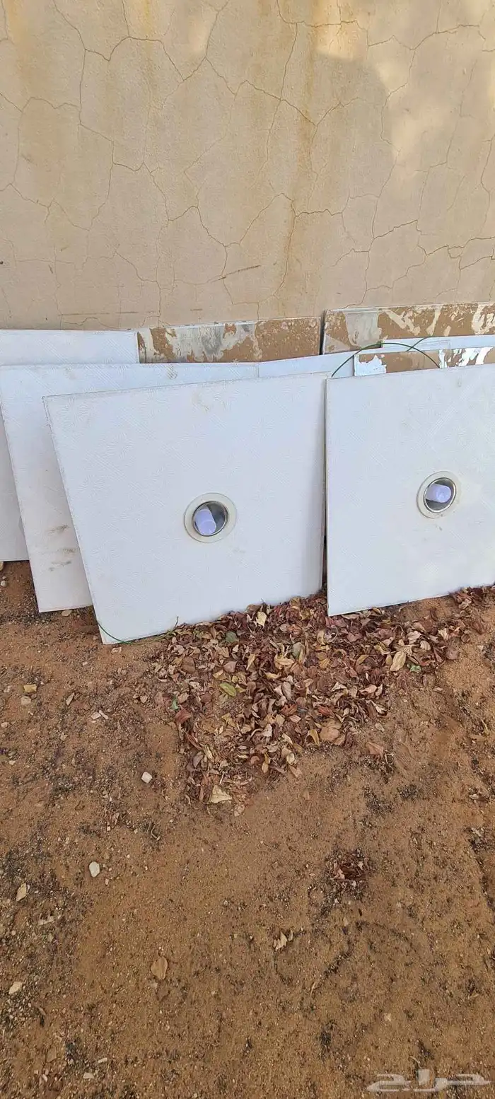 بيبان عدد 2 ونوافذ المنيوم عدد 2 وديكور سقف 5