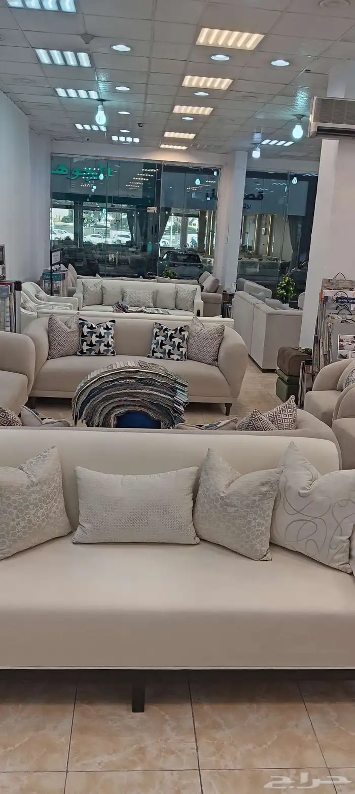 Translate Post  مفروشات الرياض  تفصيل جميع انواع الكنب وال 1