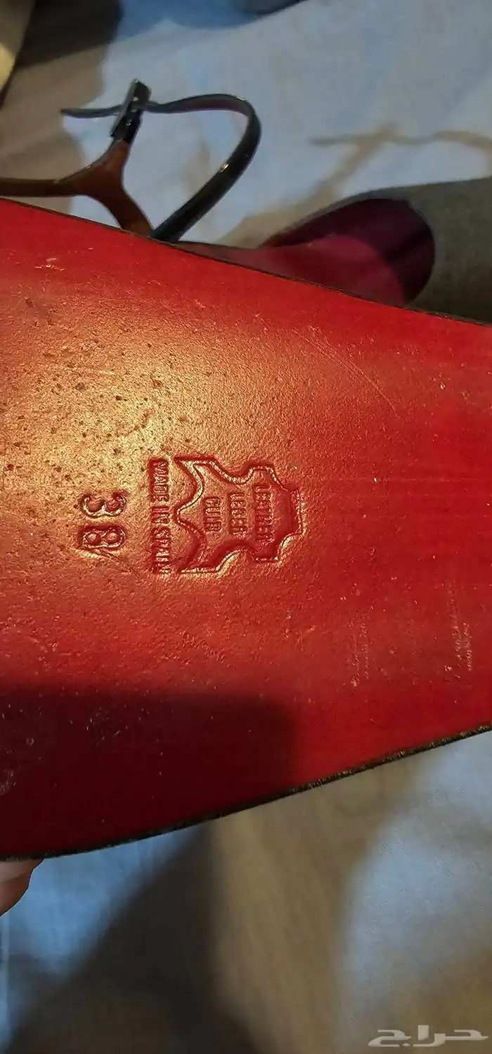 حذاء نسائي بكعب عال من تصميم Martinez Valero 0