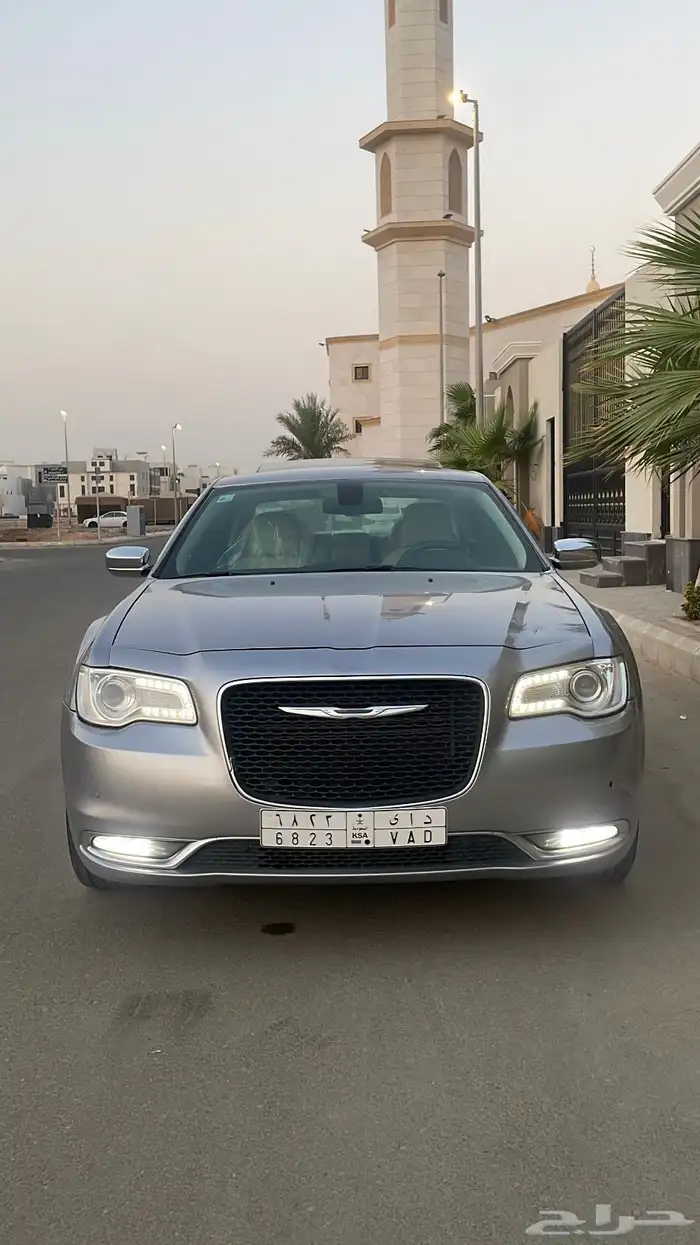 كرايزلر (( نظيف )) C300 1