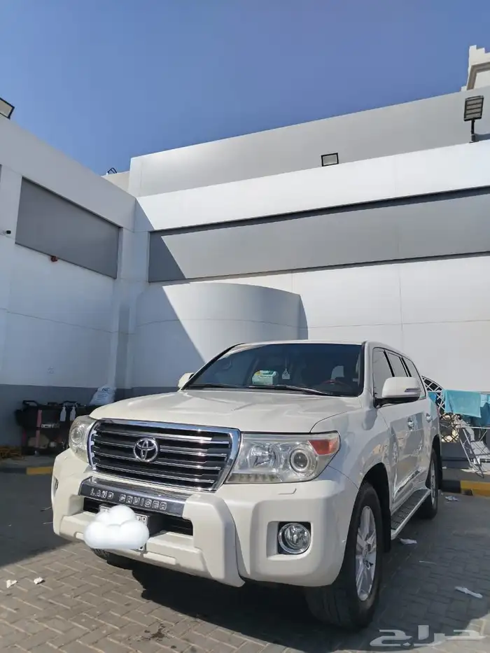 لاند كروزر 2013 مخزن ممشا ((150)) الف كم 0