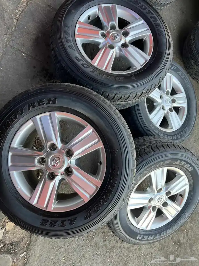 كفرات مقاس 285.60.18مع جنوط جيب لاندكروزر 2015 اصلي وكاله 5