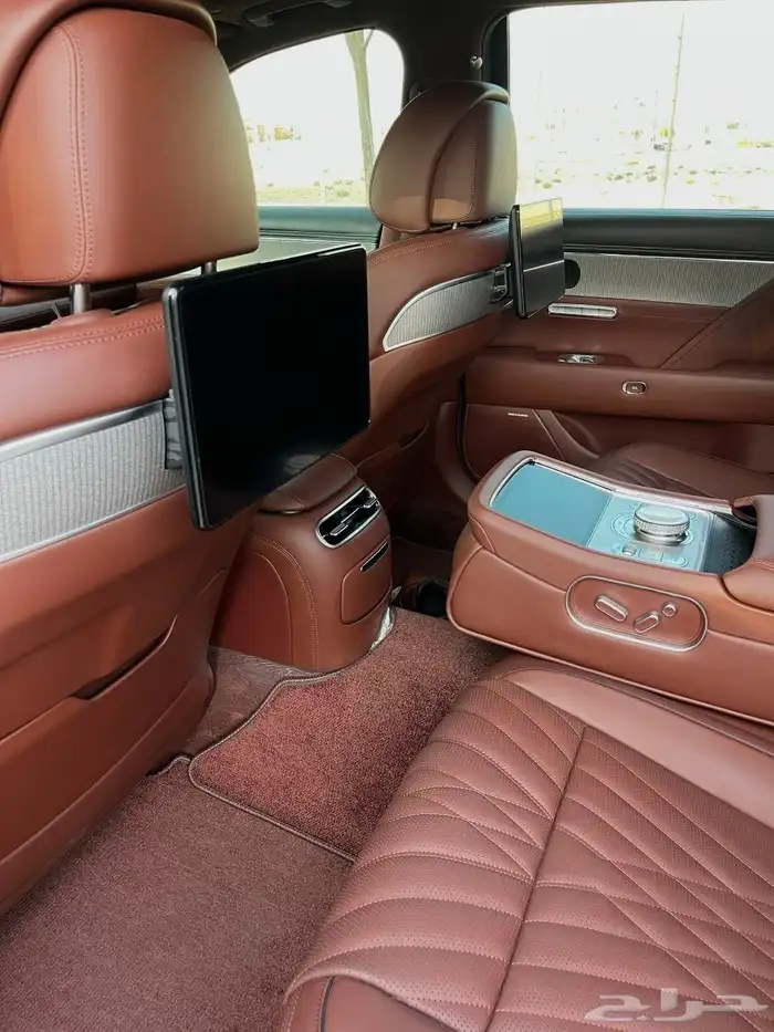 2025 Genesis G90 Platinum 6