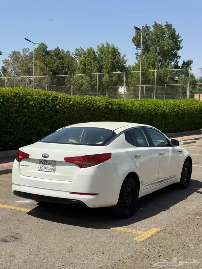 KIA OPTIMA 2013 negotiable 3