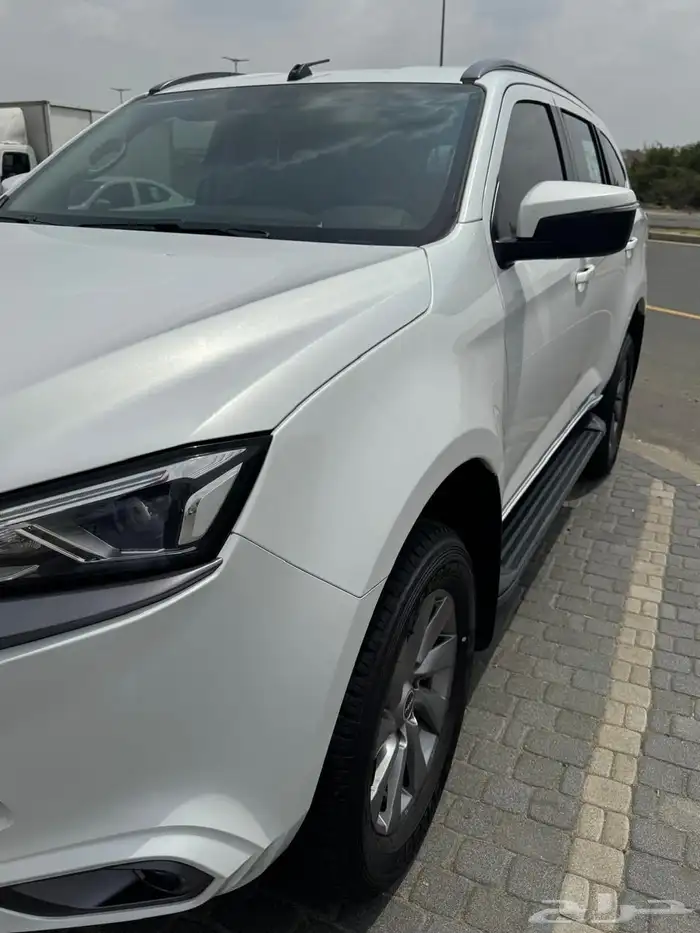 ايسوزو mux فل كامل ممشى 60 الف 1