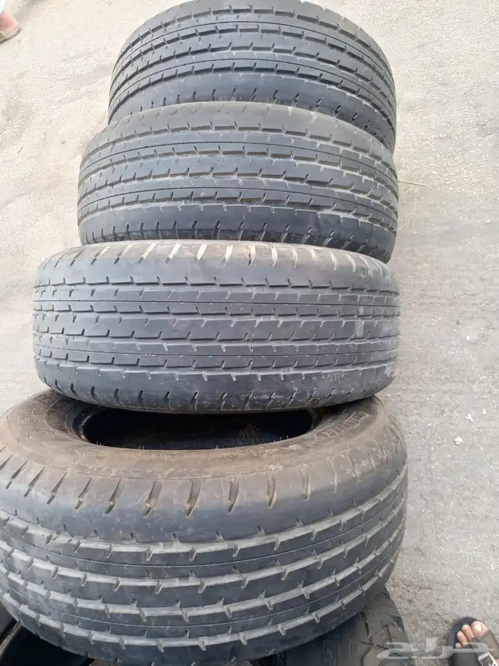 كفر شواهين شحن من الرياض 275 65 17تاريخ 23   850 ريال الطقم 3