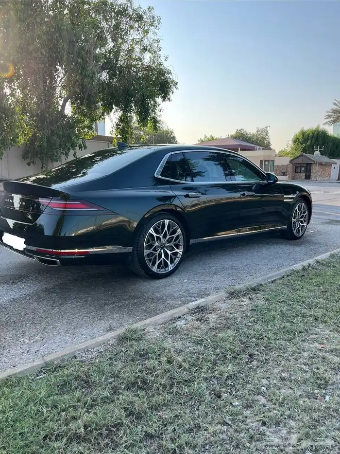 2025 Genesis G90 Platinum 3
