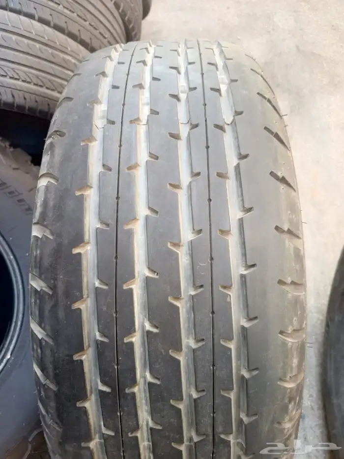 كفر شواهين شحن من الرياض 275 65 17تاريخ 23   850 ريال الطقم 6