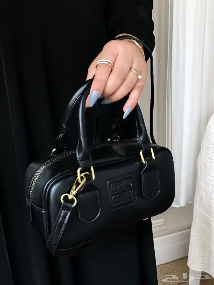 شنط ماركات عوالسعر عرض لفتره محدوده شنطه165  و3شنط ب370 25