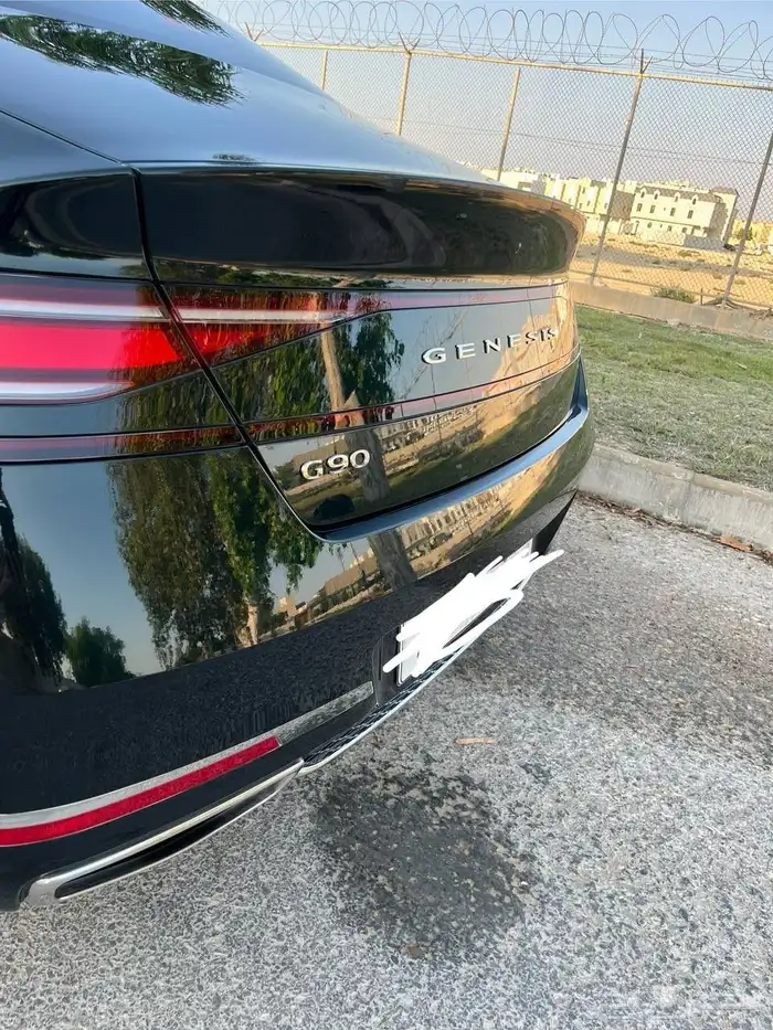 2025 Genesis G90 Platinum 4