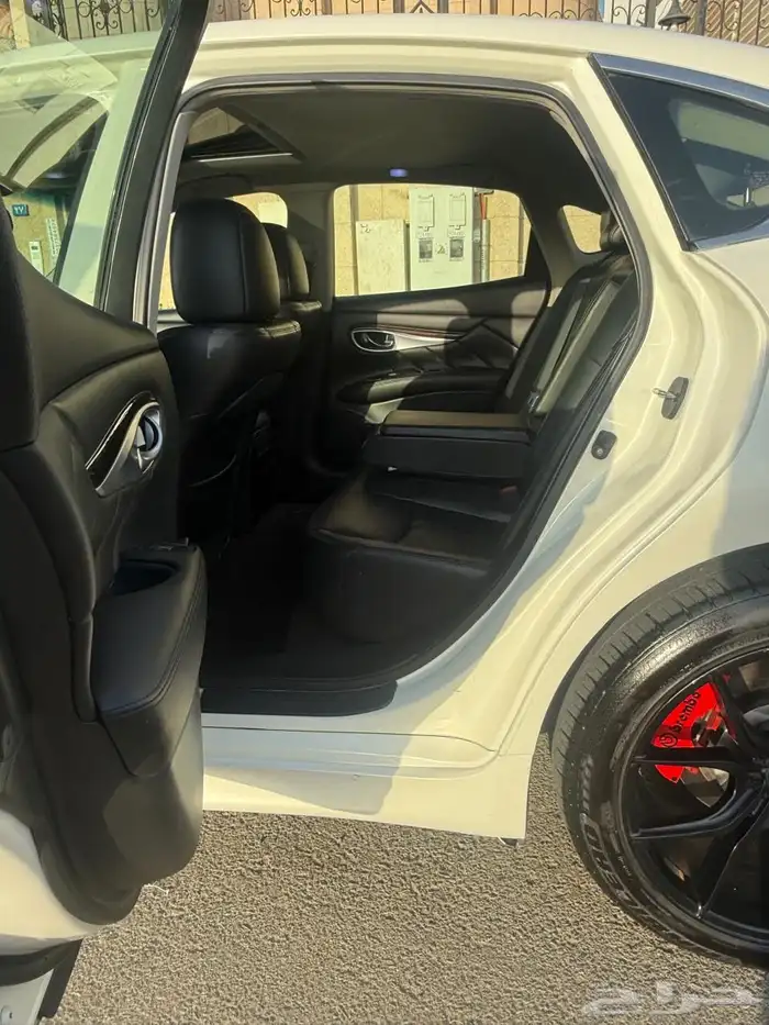 انفنتي Q70 فل كامل 13
