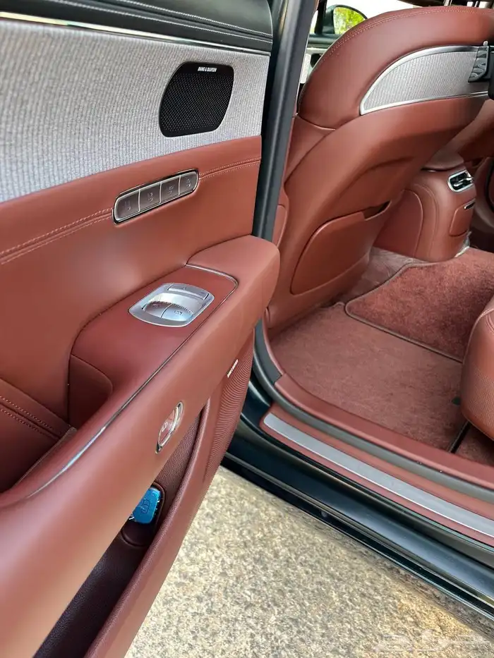 2025 Genesis G90 Platinum 13