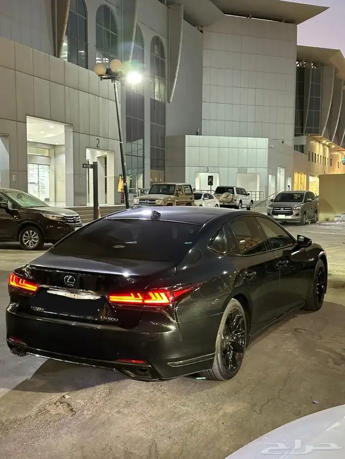 لكزس LS500 F SPORT 2018 31