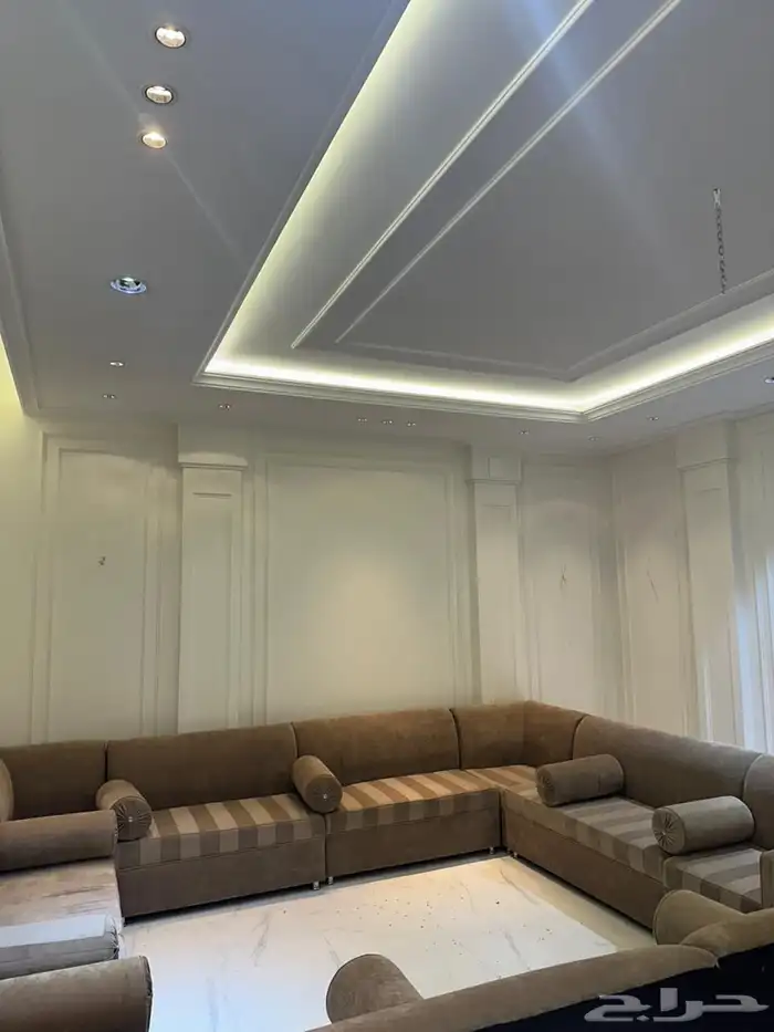 اثاث للبيع كنب رجالي كنب نسائي مستعمل منزلي 1