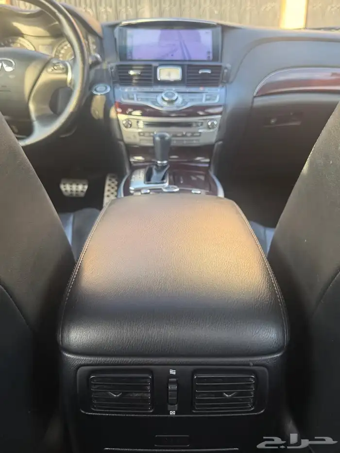 انفنتي Q70 فل كامل 9