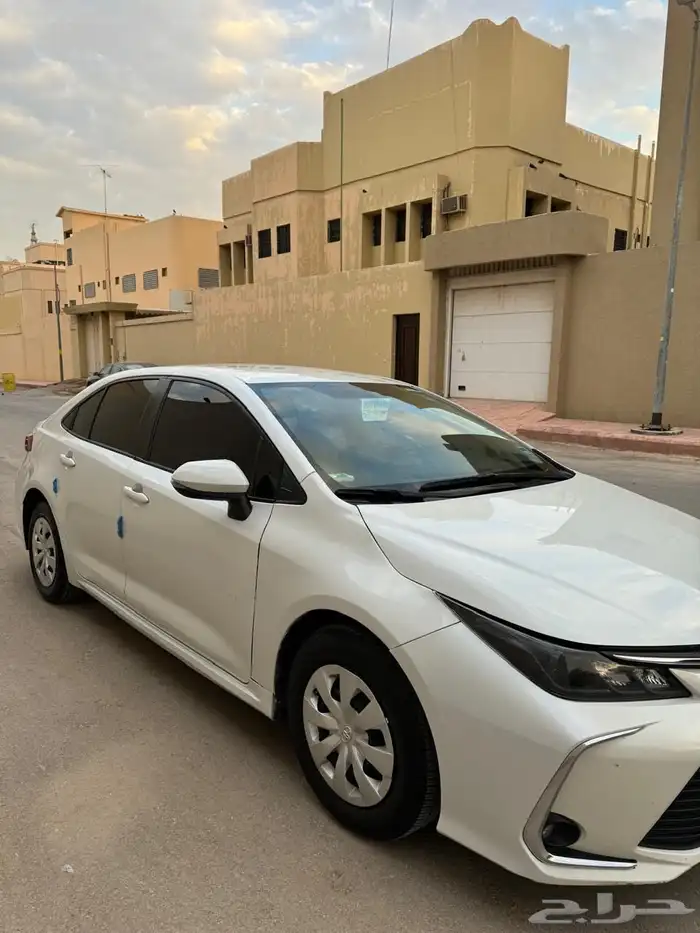 للبيع كورلا 2022 سمارت 4