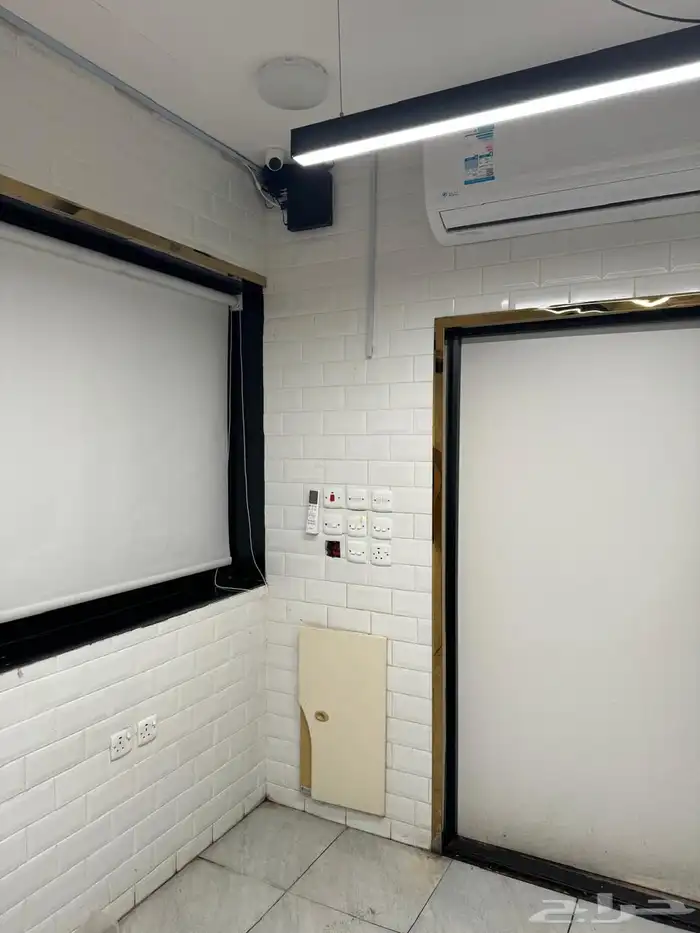 للبيع والتقبيل درايف ثرو كوفي ويناسب لأي نشاط آخر كرك ومرخص 6