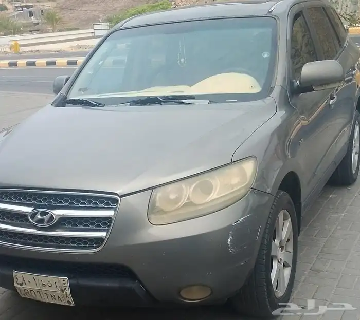 للبيع سنتافي موديل 2009م تماتيك دبل بنزين فتحة سقف فل كامل 4