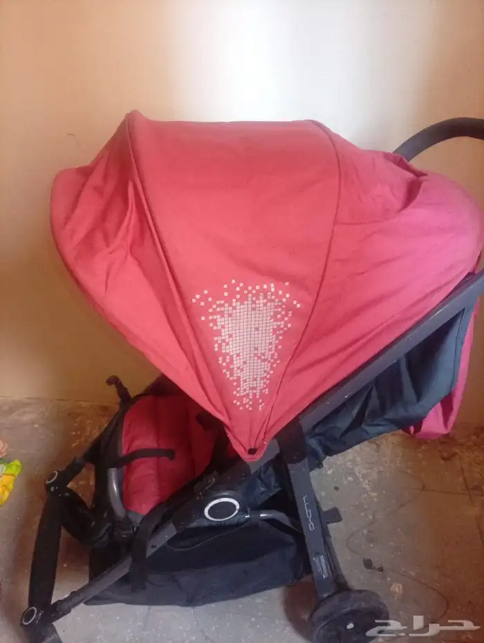 عربة اطفال بحاله ممتازة 0