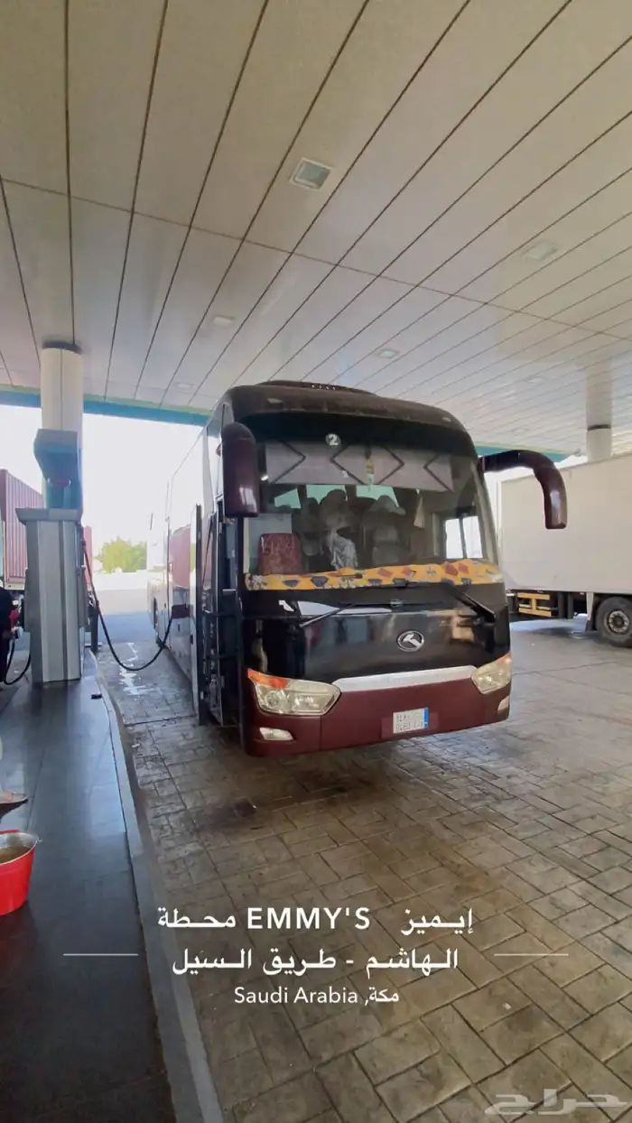 للبيع باص كنج لونج 50 راكب موديل 2013الصامل يتواصل معي واتس 3