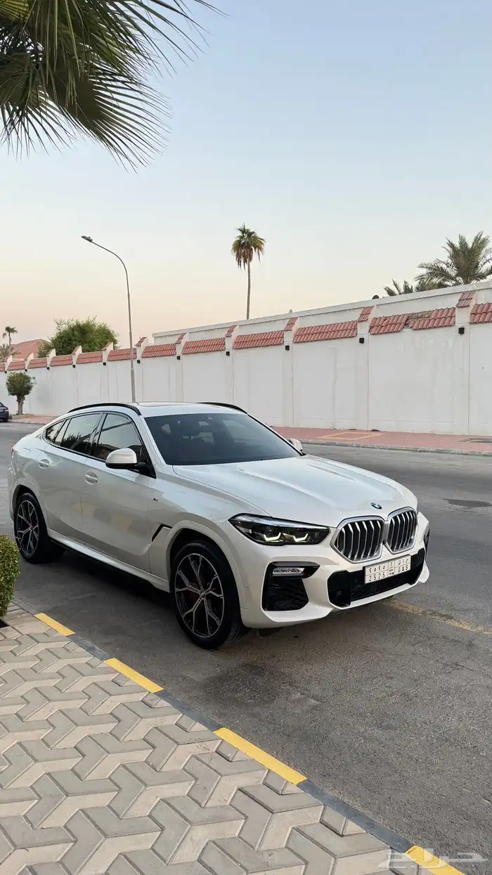 بي ام دبليو X6 شبه وكاله على الضمان وبكج صيانه مجانيه 34