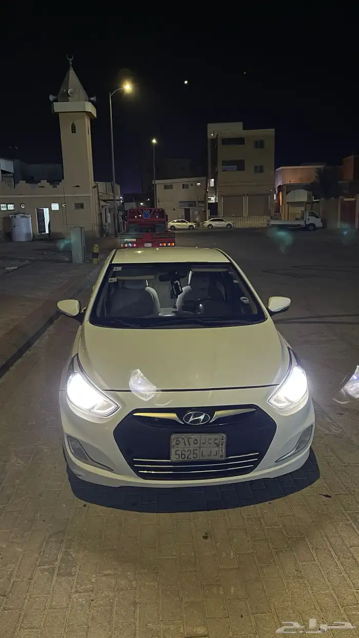 للبيع اكسنت 2014 الممشى 300الموتر نضيف 9
