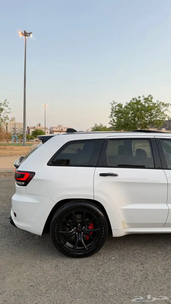 جراند شيروكي SRT 6