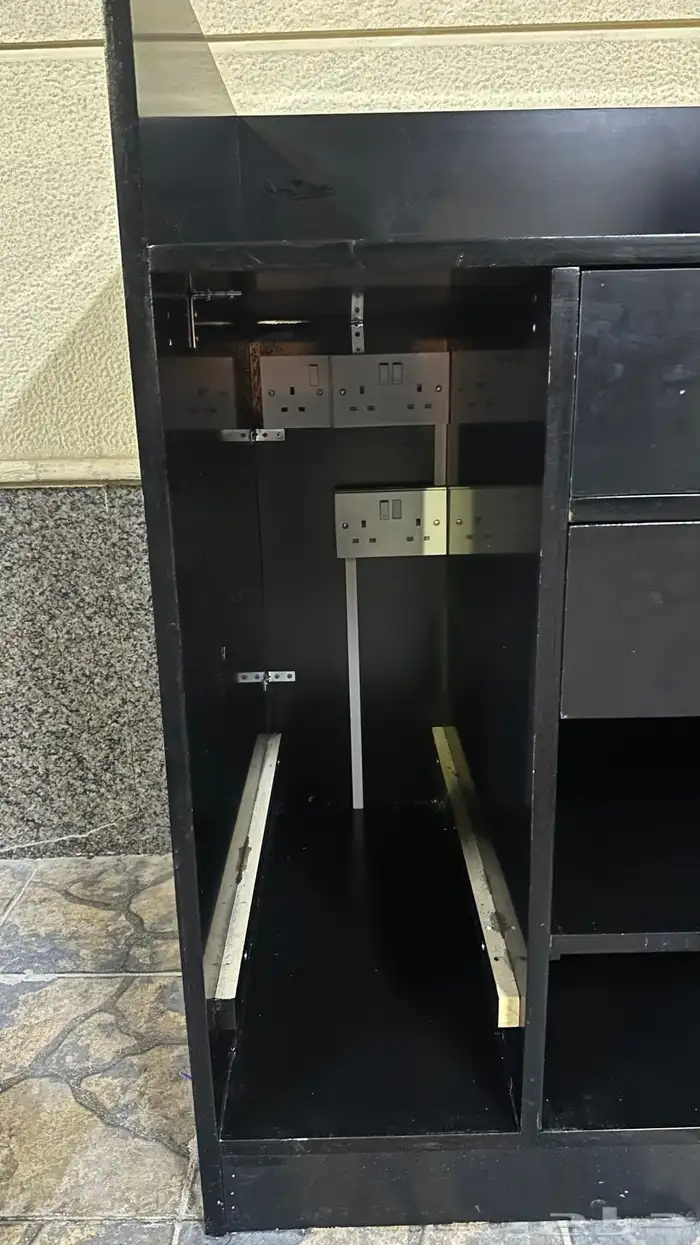 طاولات كاشير 9