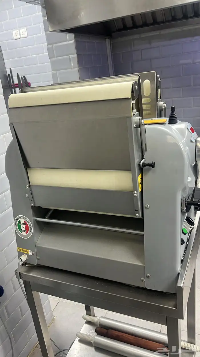 للبيع فرن وعجان وفرادة بيكري 4