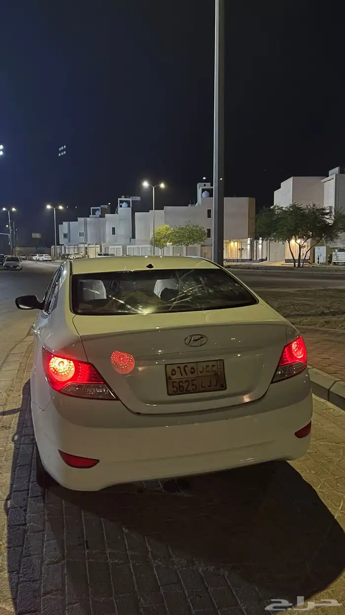 للبيع اكسنت 2014 الممشى 300الموتر نضيف 4