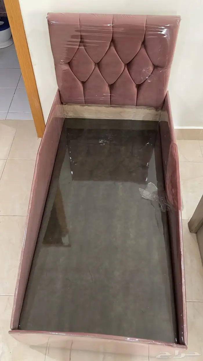 سرير اطفال جديد للبيع لسا باكياس الغلاف 0