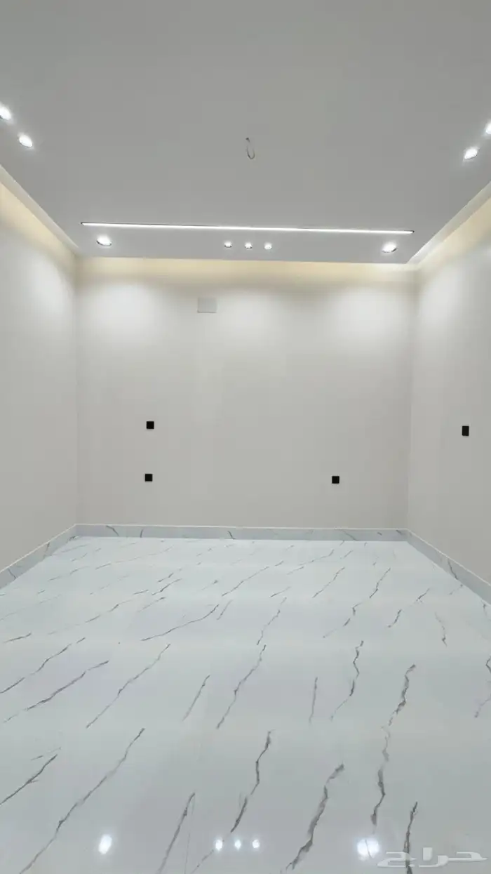 للبيع روف علوى بملحق ابها المحاله حى الزهور 14