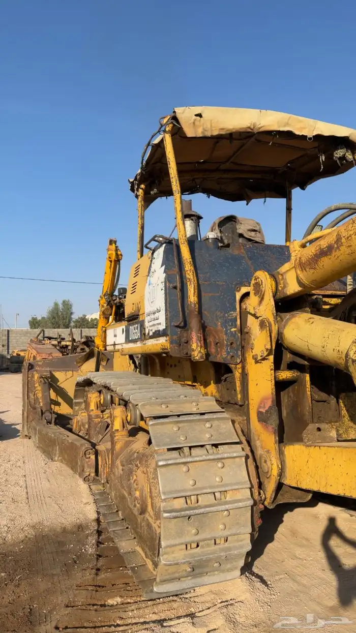 للبيع بلدوزر كوماتسو 155 خط ازرق 4
