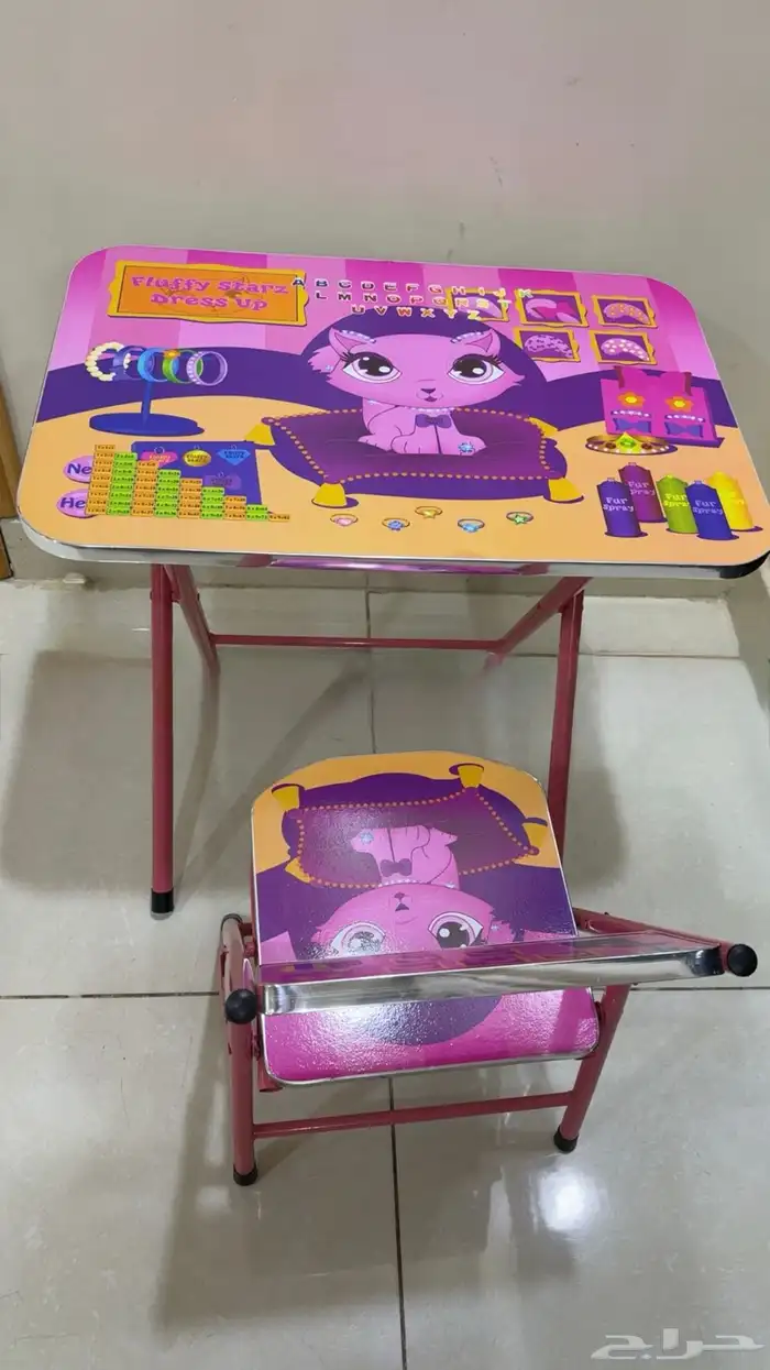 فساتين وشنطه مواليد وطاولة دراسه 5