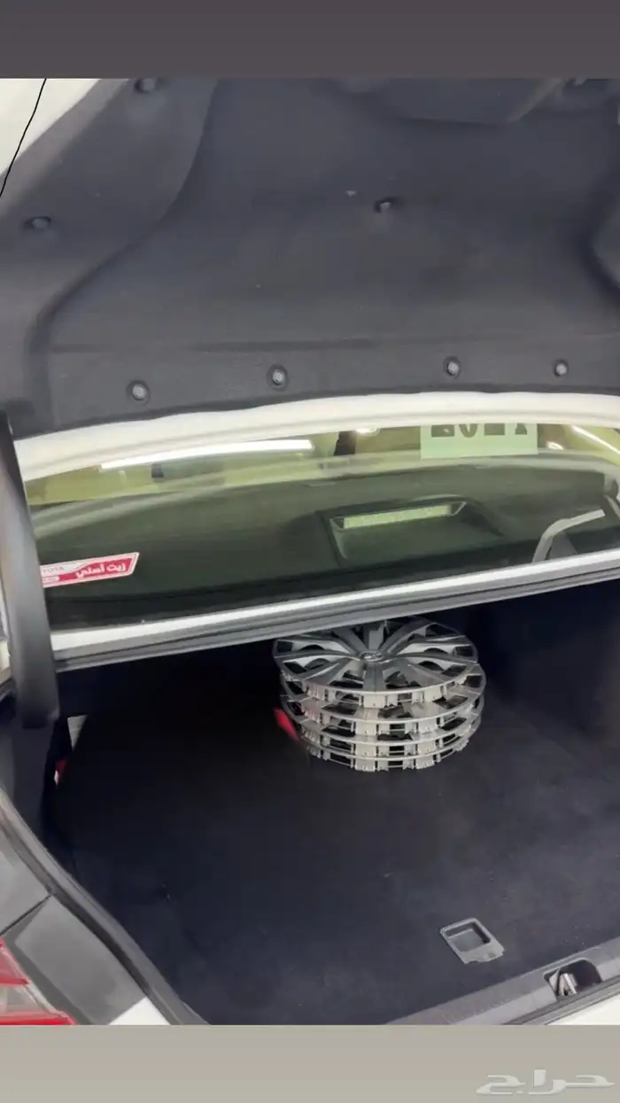 للبيع طيس وتنجيدة مراتب خلفيه كامري من 2018 الى 2024 1