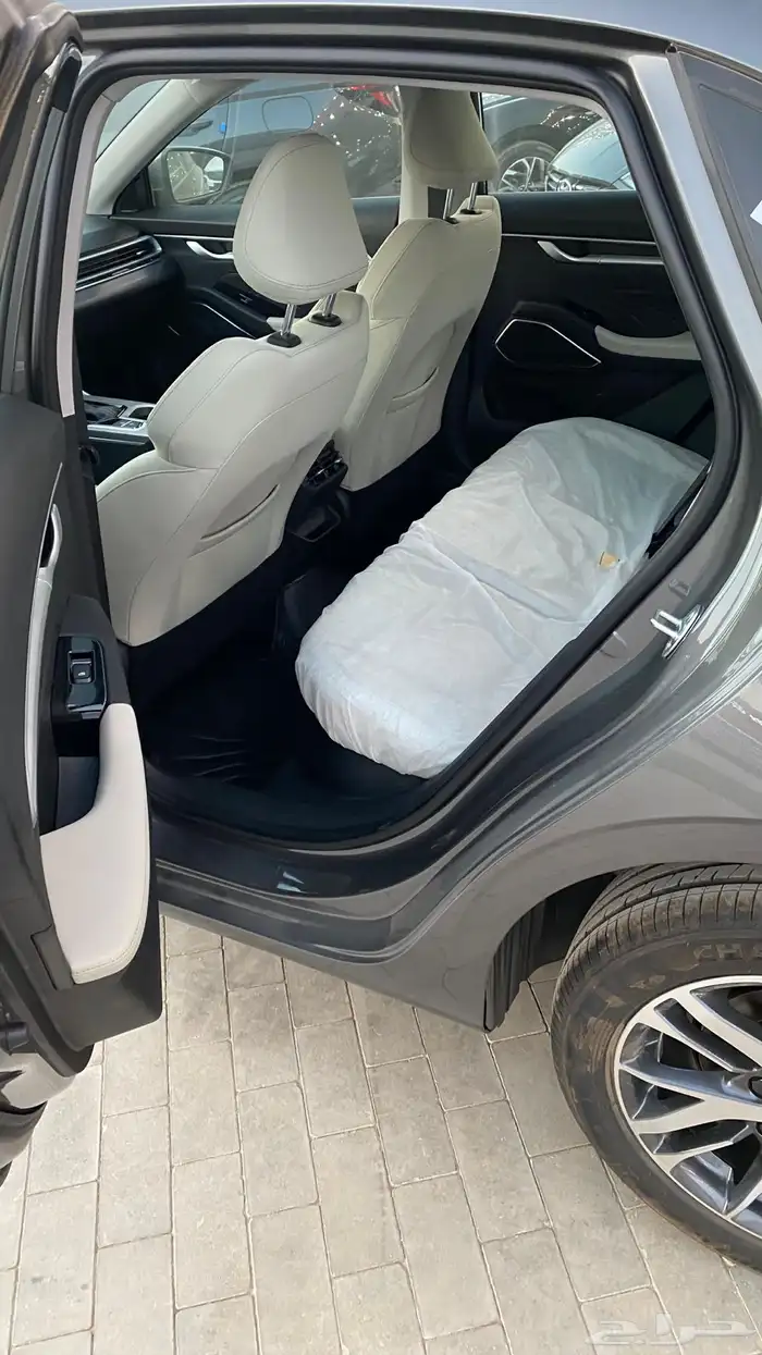 جيلي ام جراند 2026ستاندر خليجي (بنزين)1.5L 12