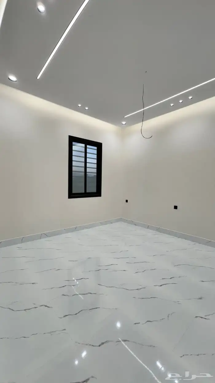 للبيع روف علوى بملحق ابها المحاله حى الزهور 19