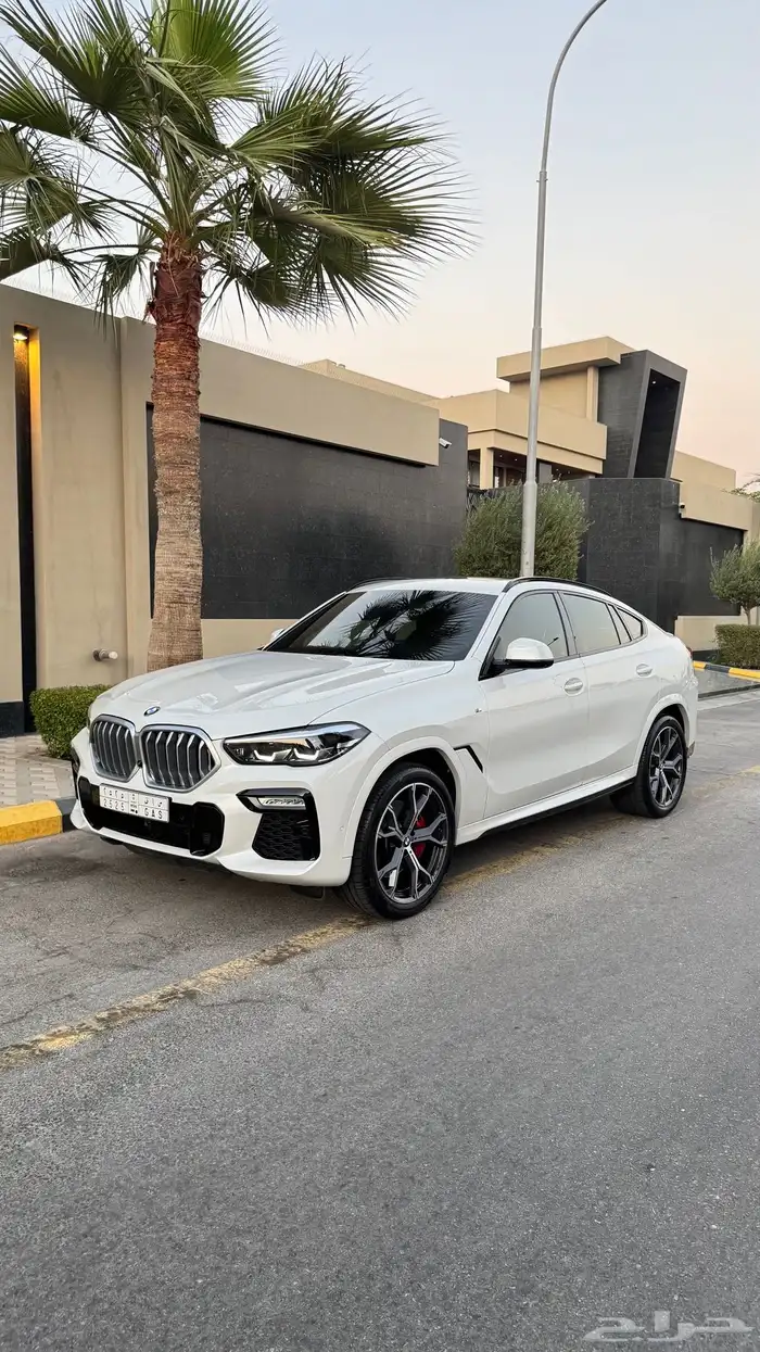 بي ام دبليو X6 شبه وكاله على الضمان وبكج صيانه مجانيه 14