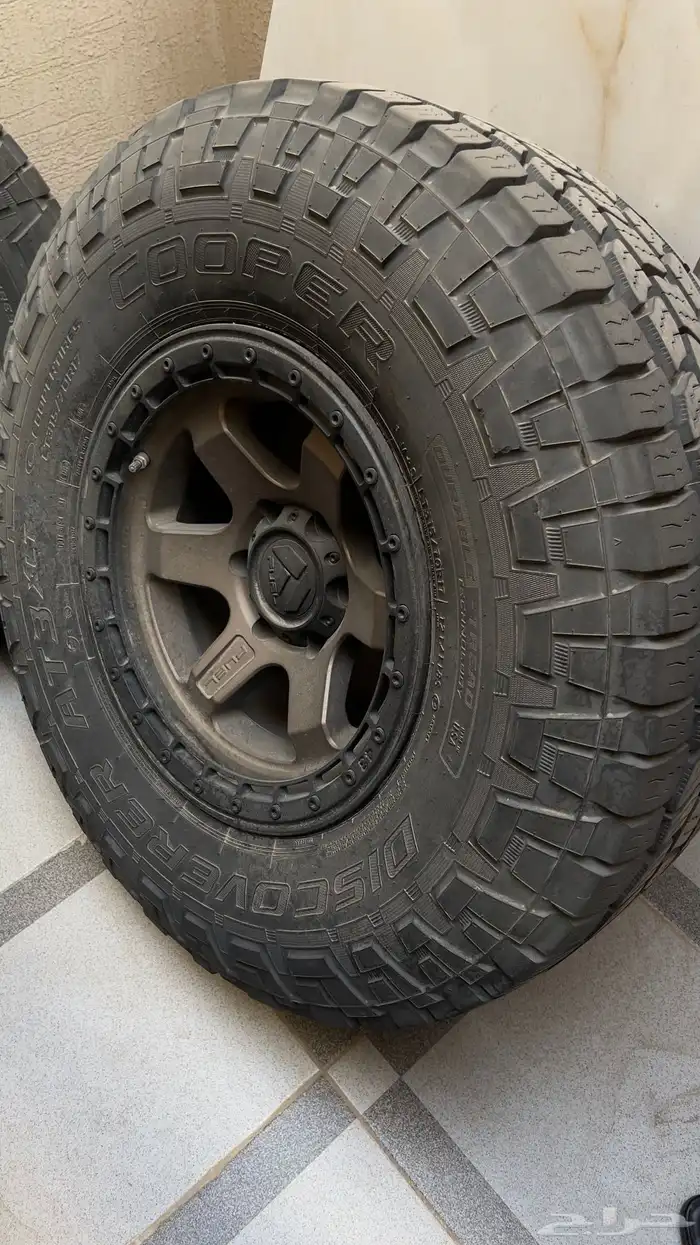 جنوط فيول 17 مع كفرات كوبر حجرية 315 جمس شفر وبرونكو وباترول 5