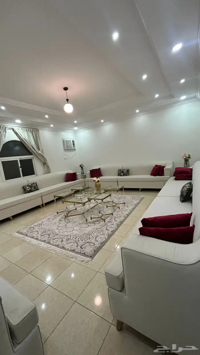 كنب مجلس 7 في 5 متكامل ونضيف جدا 0