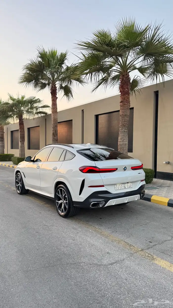 بي ام دبليو X6 شبه وكاله على الضمان وبكج صيانه مجانيه 0