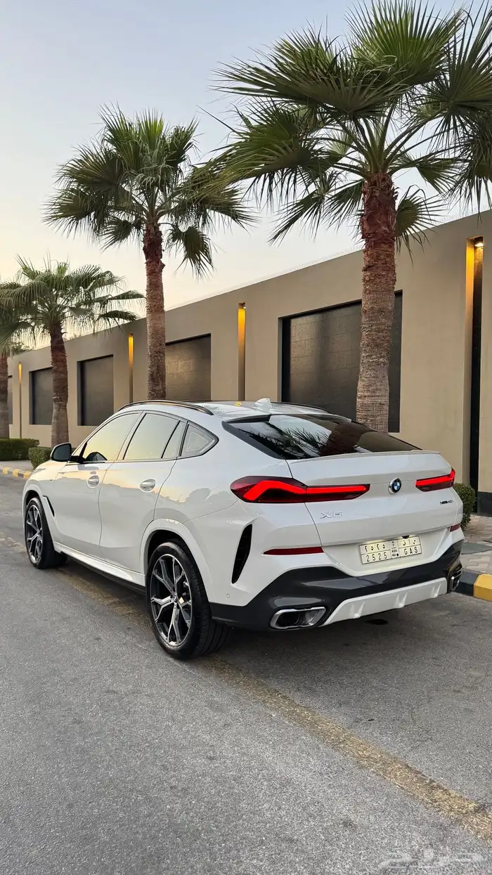 بي ام دبليو X6 شبه وكاله على الضمان وبكج صيانه مجانيه 11