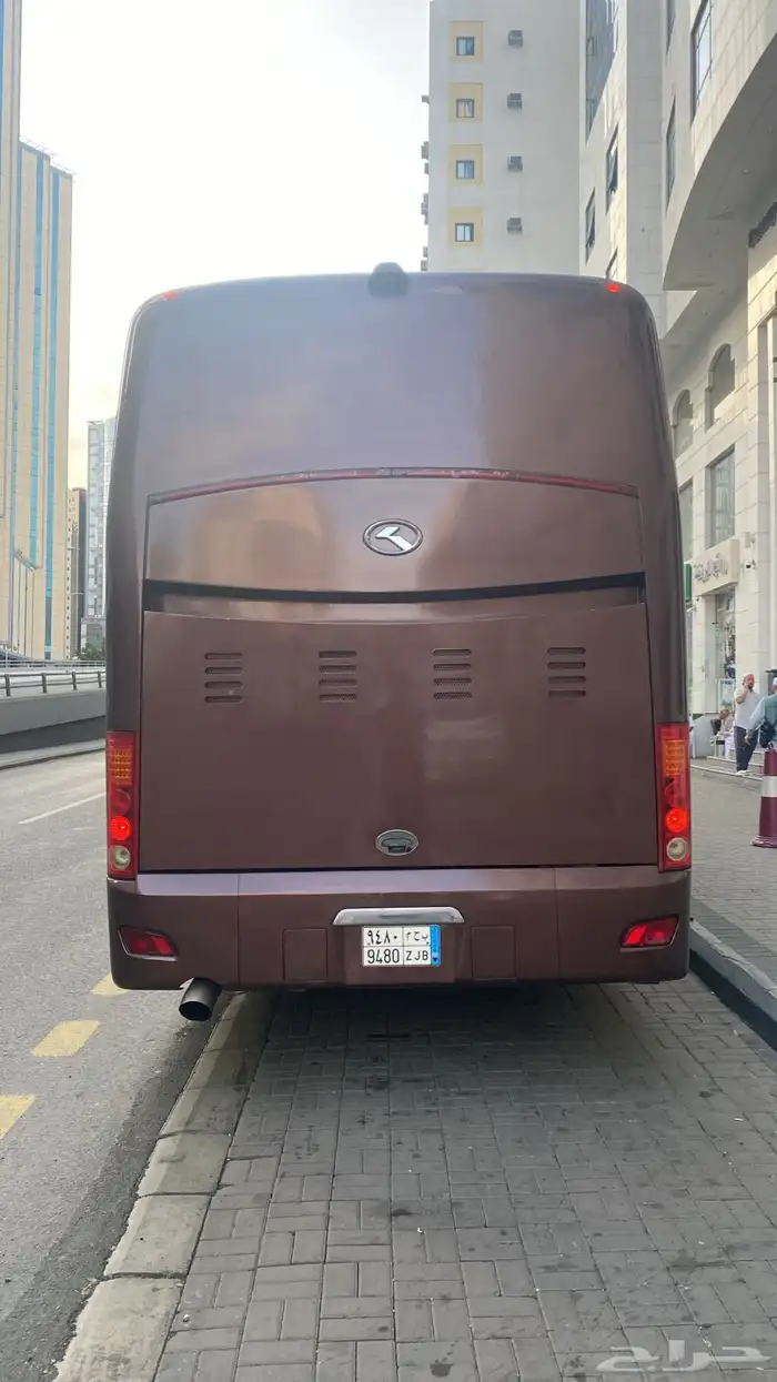 للبيع باص كنج لونج 50 راكب موديل 2013الصامل يتواصل معي واتس 0