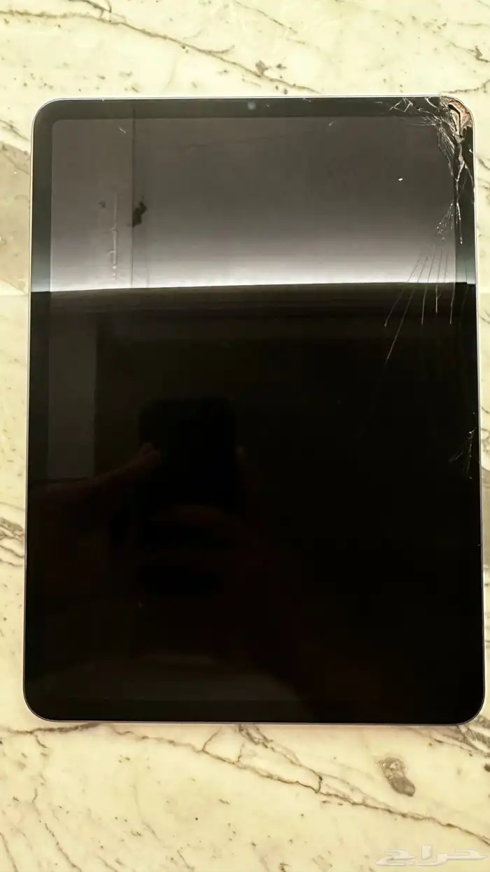 للبيع ايباد برو M1 Ipad pro و Magic keyboard ماجك كيبورد 4