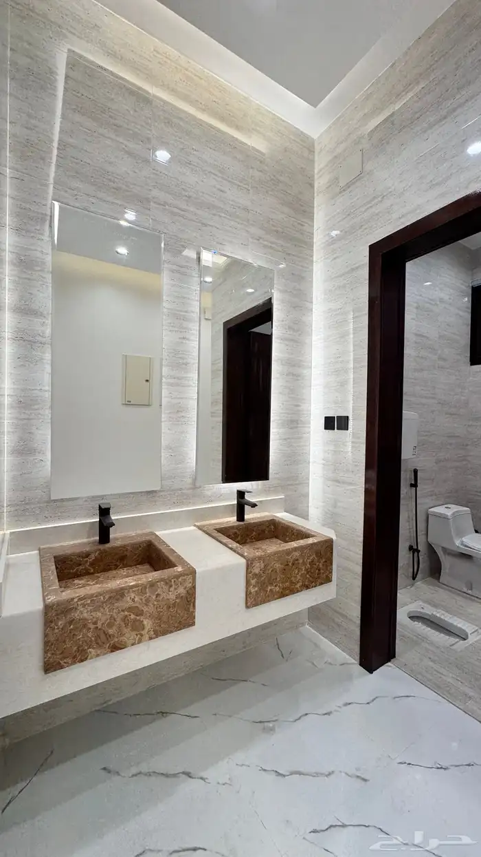 للبيع روف علوى بملحق ابها المحاله حى الزهور 22