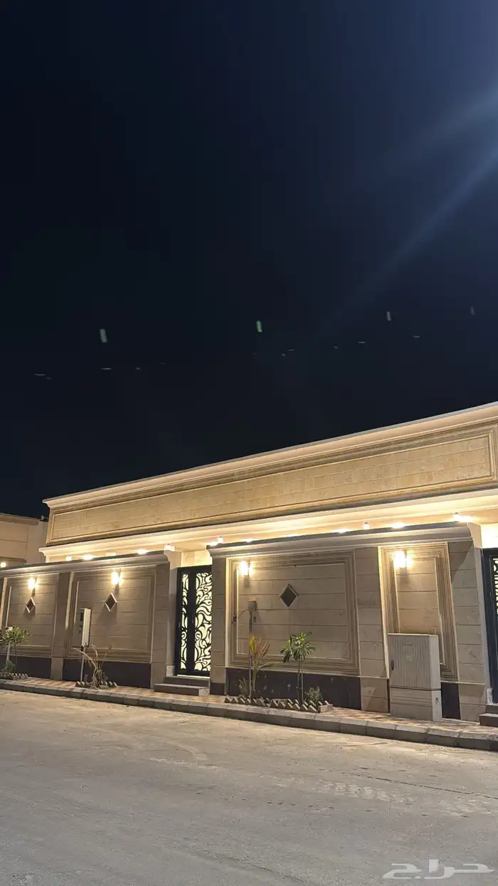 دور و ملحق للبيع مجدد بالكامل صيانة ممتازة 0