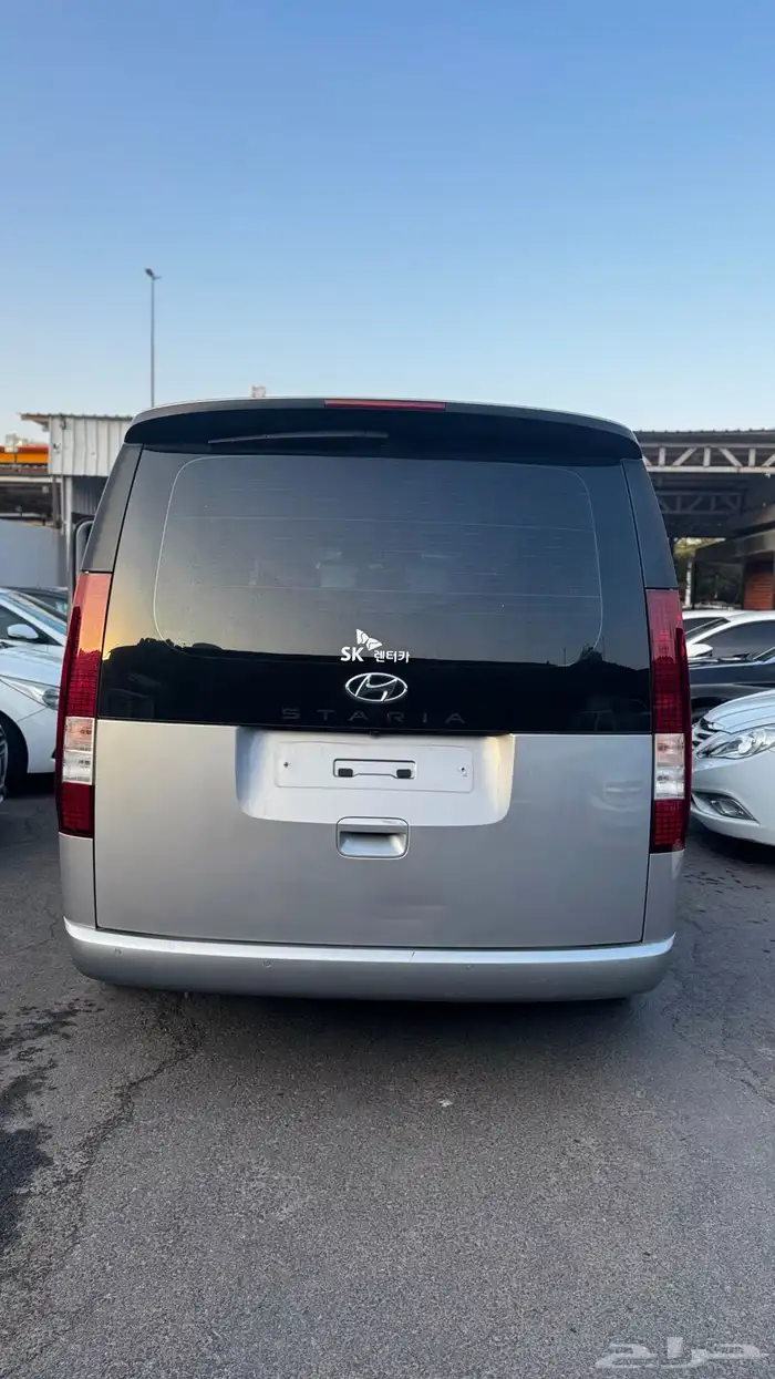 هونداي استاريا 3