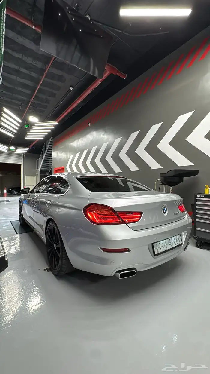 بي ام 650i V8 2