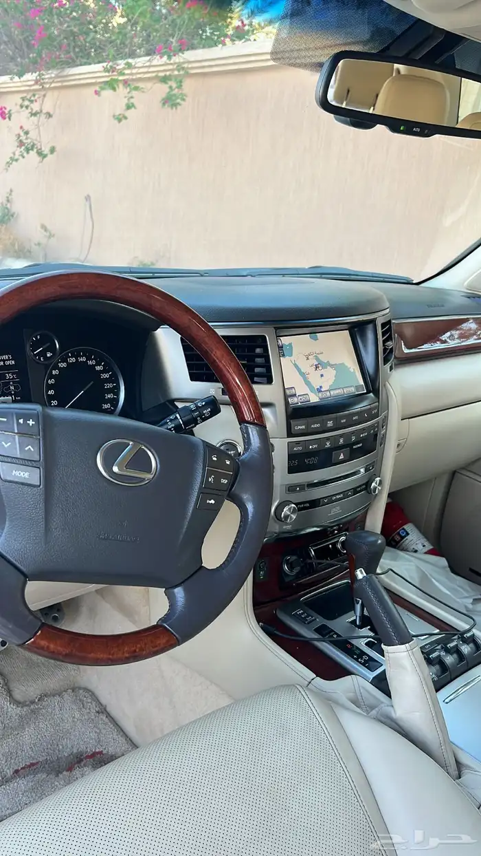 لكزس 2015 DD بريمي 8